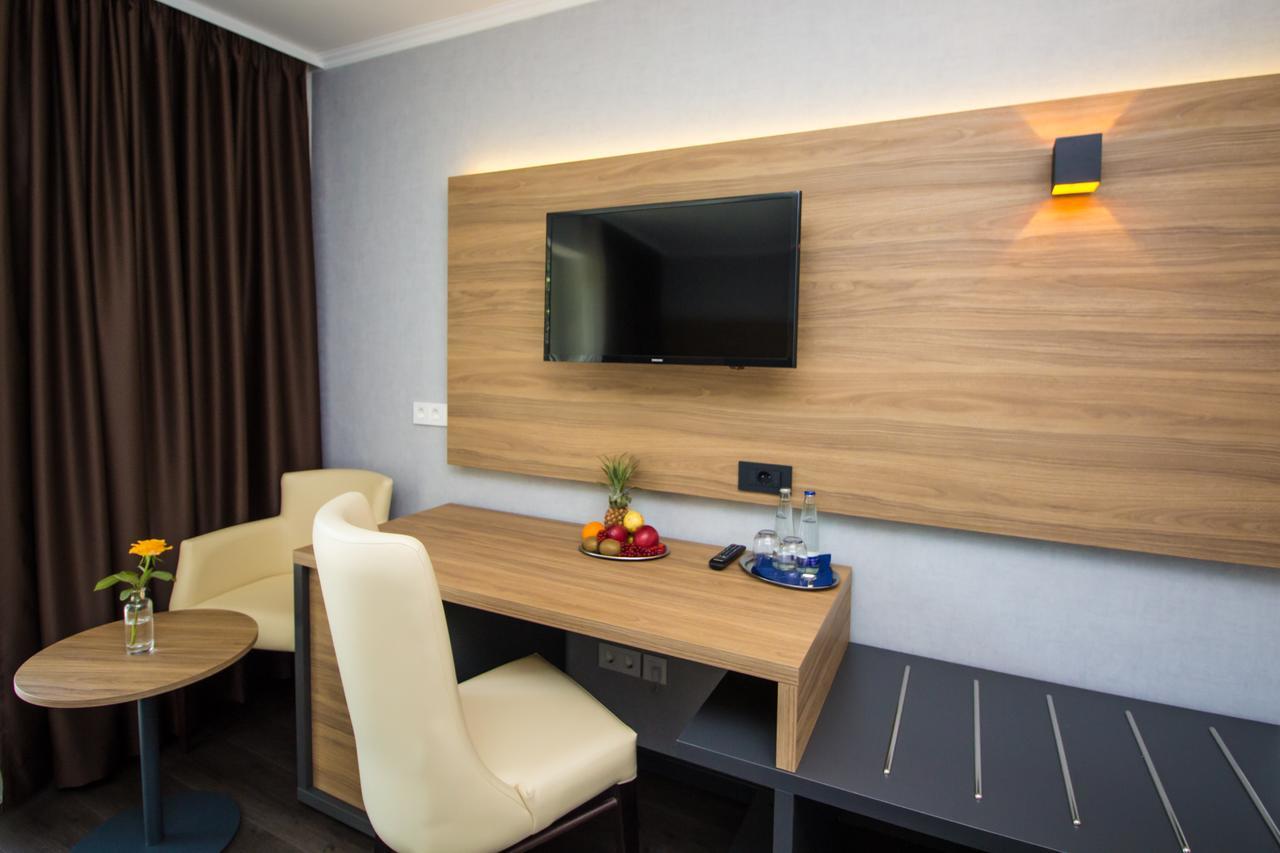 Hotel Am See Тутцинг Экстерьер фото